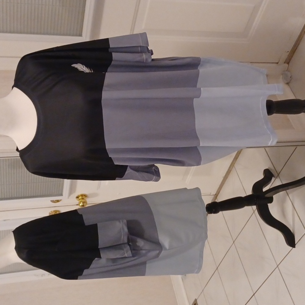 4/$60 New Black & Gray Tee - Size 2XL